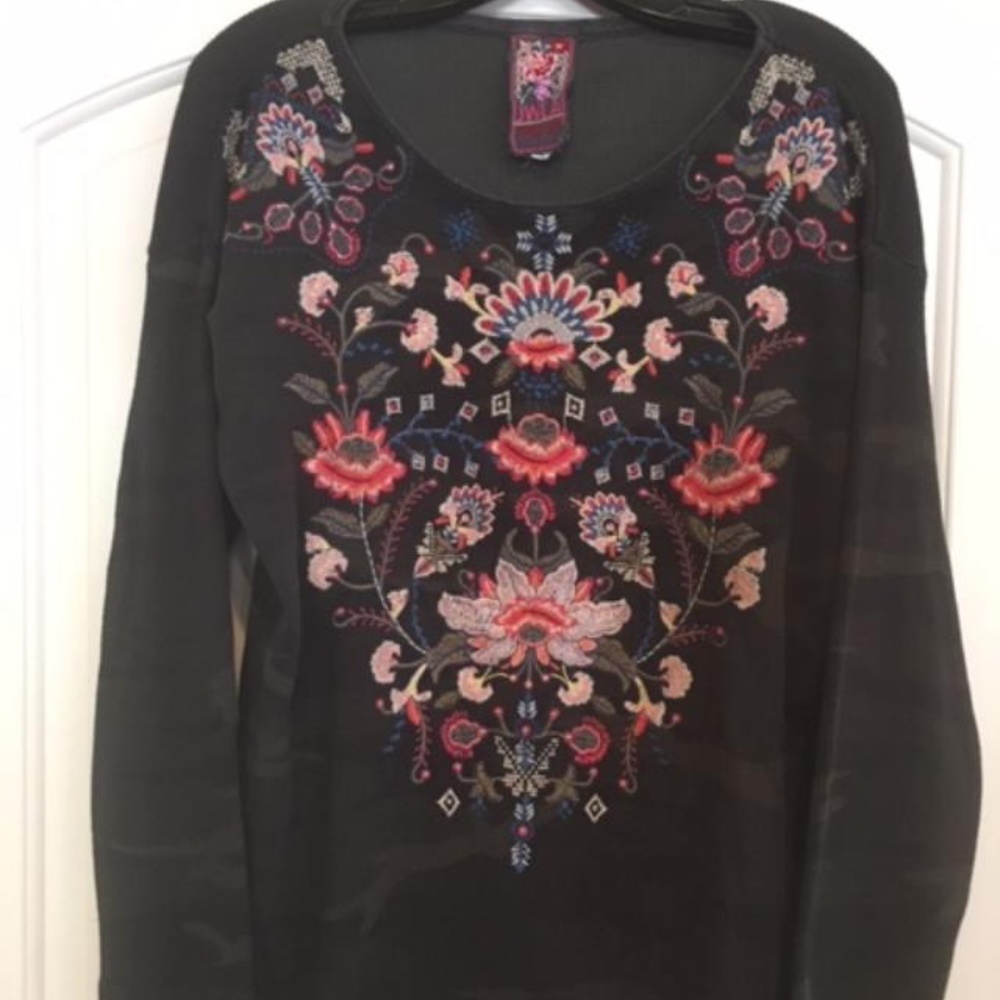 JWLA by Johnny Was Camo Embroidered Thermal Top